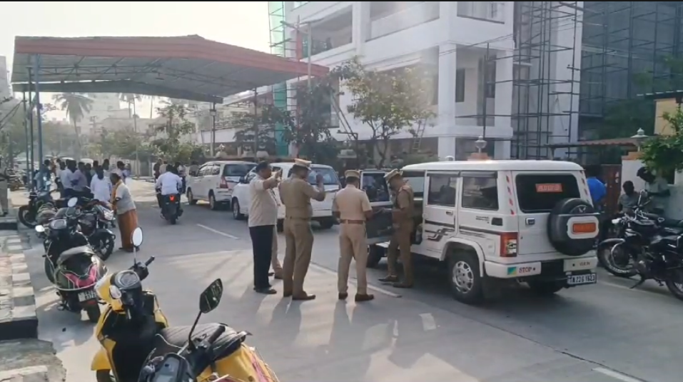 ED raids homes of DMK leaders in Tamil Nadu, including minister Durai Murugan